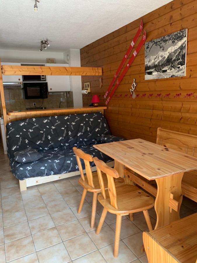 155 Piste Dans Mon Canape シャテル エクステリア 写真