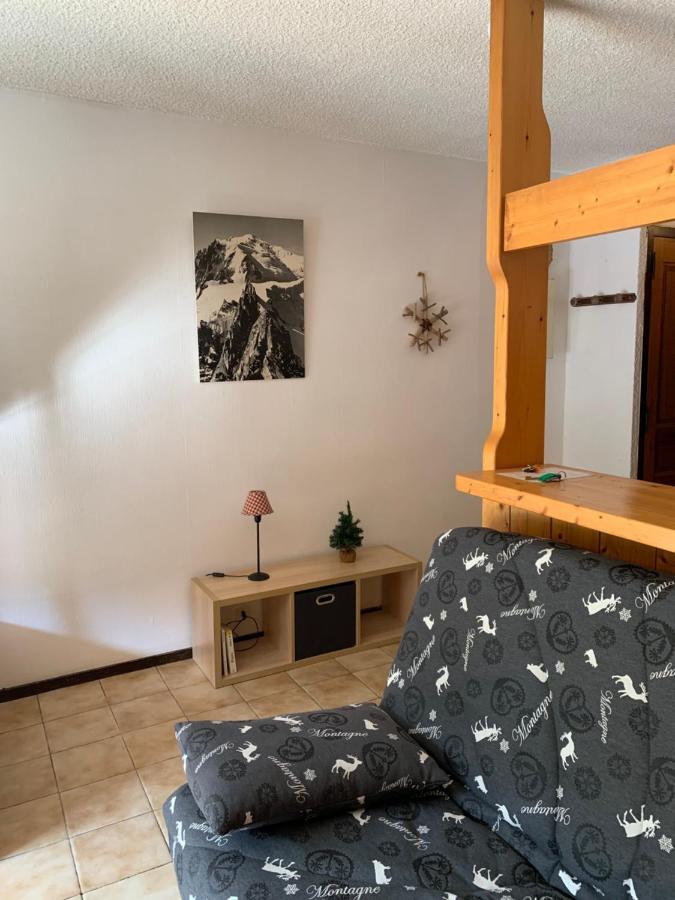 155 Piste Dans Mon Canape シャテル エクステリア 写真